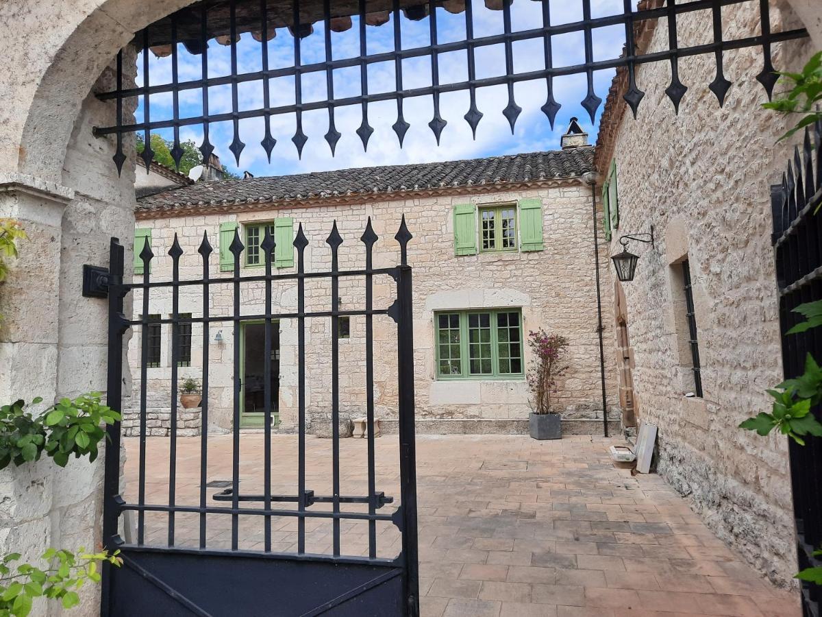 Manoir Le Moulinal47 - Vue Panoramique Hotel Courbiac Bagian luar foto