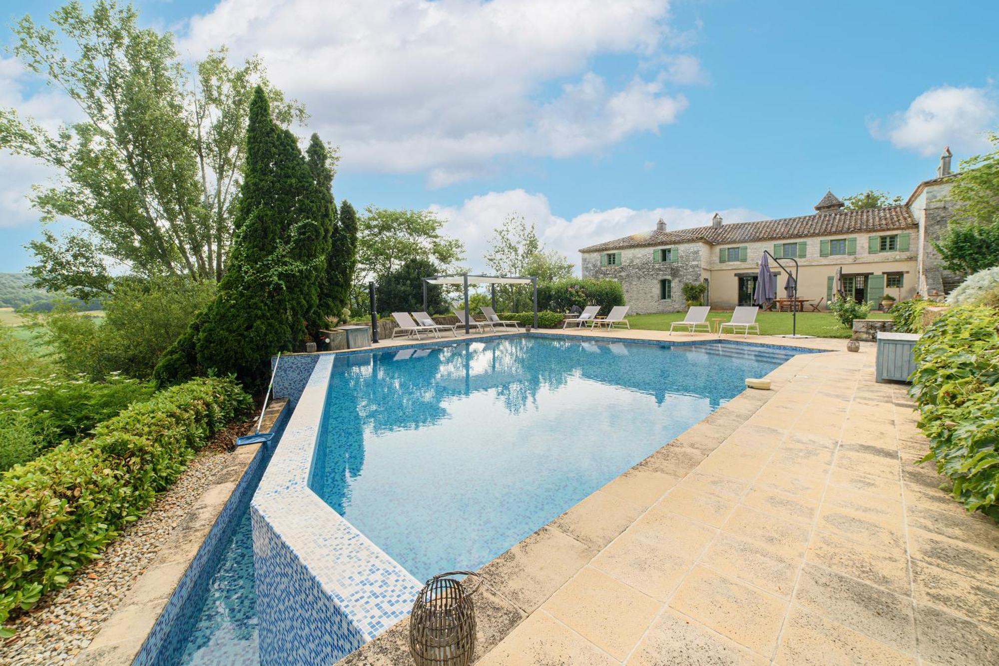 Manoir Le Moulinal47 - Vue Panoramique Hotel Courbiac Bagian luar foto